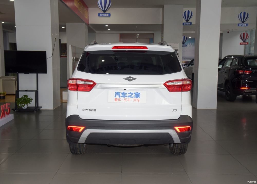 Coche compacto de los asientos del deporte 7 de la gasolina del alto rendimiento de SUV del vehículo compacto del combustible