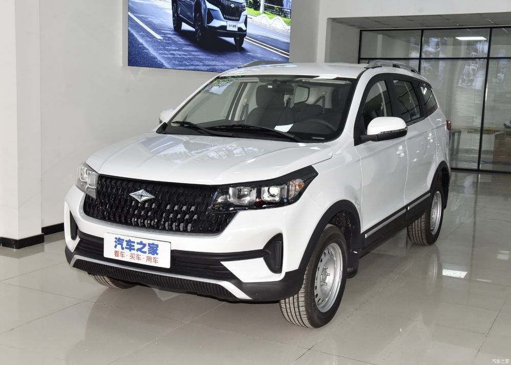 La gasolina compacta SUV 1.5L de la mano izquierda del deporte aprovisiona de combustible el coche multifuncional de 7 asientos