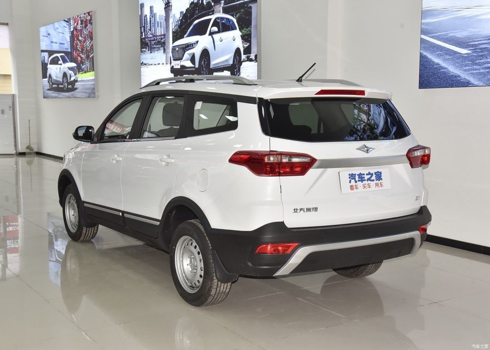 La gasolina compacta SUV 1.5L de la mano izquierda del deporte aprovisiona de combustible el coche multifuncional de 7 asientos