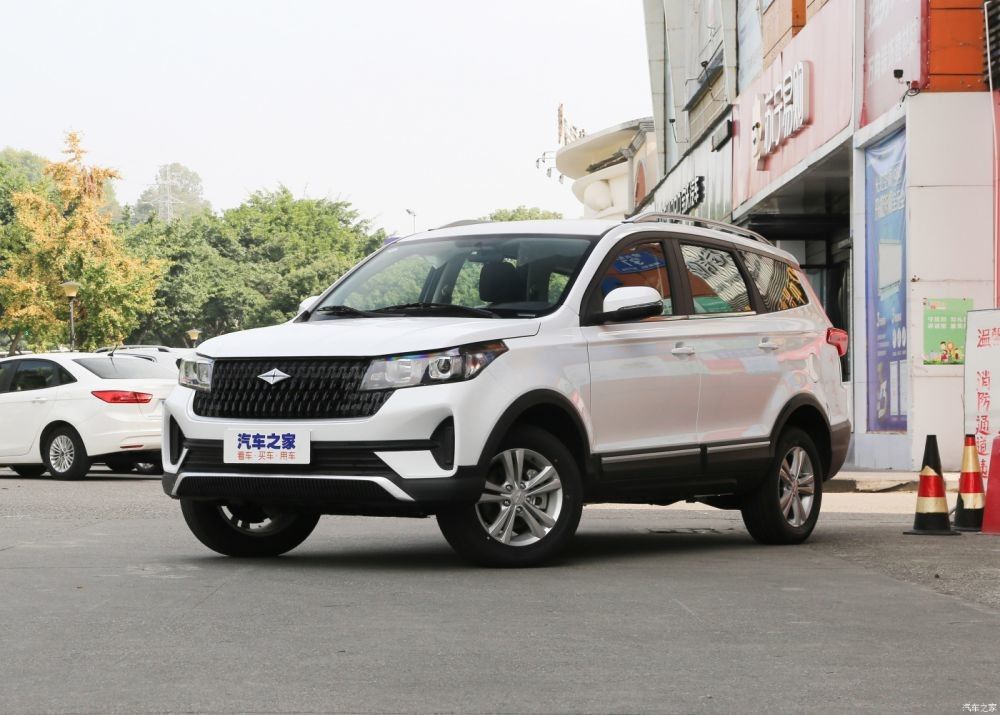 Espacio grande 7 Seat SUV Baic Ruixiang X3 de SUV del deporte de la gasolina compacta del vehículo 1.5L