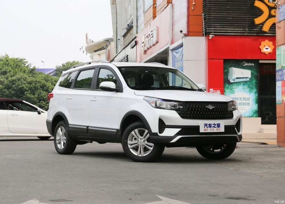 Espacio grande 7 Seat SUV Baic Ruixiang X3 de SUV del deporte de la gasolina compacta del vehículo 1.5L