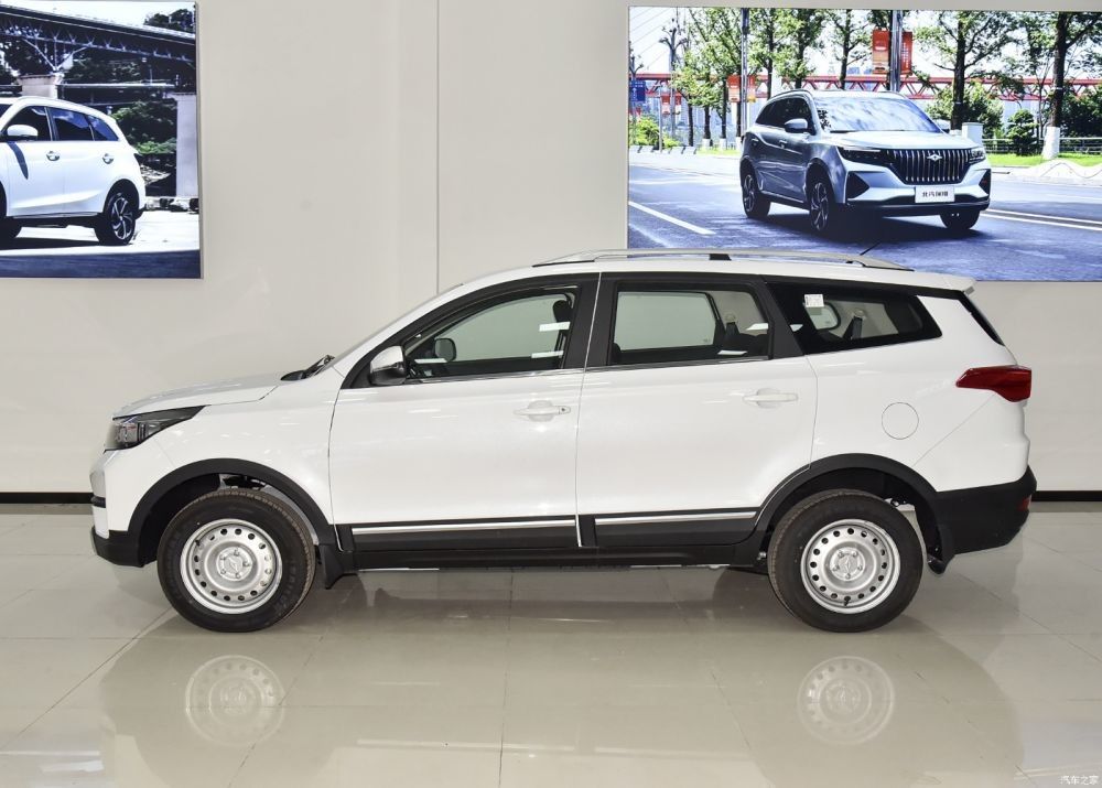 Espacio grande 7 Seat SUV Baic Ruixiang X3 de SUV del deporte de la gasolina compacta del vehículo 1.5L