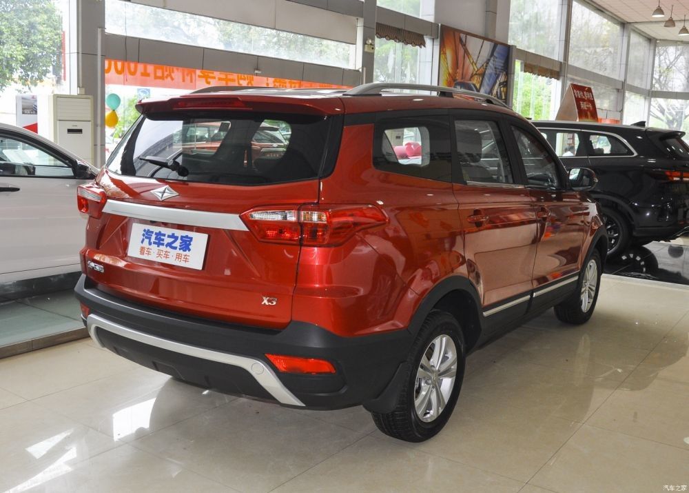 Coche de alta velocidad de la impulsión de la mano izquierda de los asientos de la gasolina 5 de SUV de la gasolina del acuerdo 160Km/H