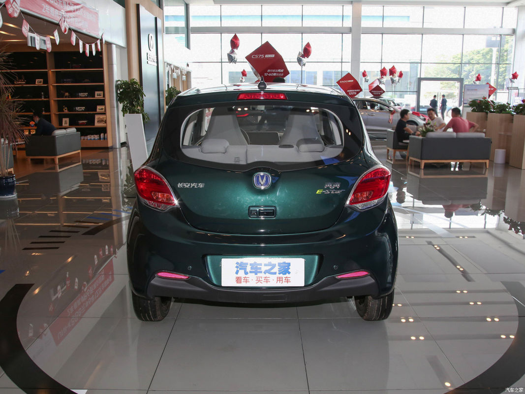 5 velocidad larga de la gama de Seater Mini Electric Hatchback los 310km NEDC de la puerta 5