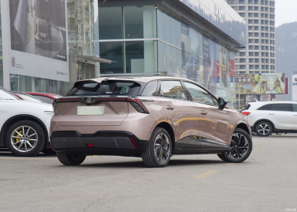 Sedán eléctrico de los deportes de New Energy de la ventana trasera de MG4 MULAN EV del kilometraje eléctrico de los coches los 425km