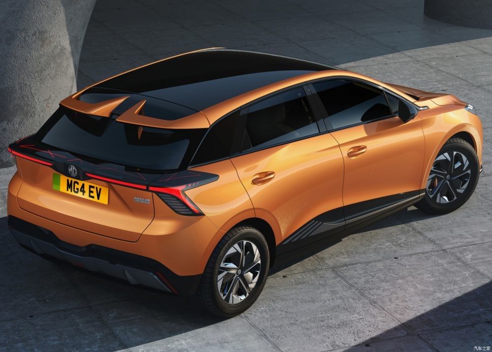 Kilometraje del coche eléctrico los 425km de New Energy de la batería de la carga de Mulan de la ventana trasera del coche EV de Mg4 EV