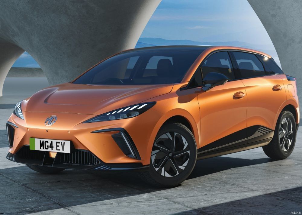 Kilometraje del coche eléctrico los 425km de New Energy de la batería de la carga de Mulan de la ventana trasera del coche EV de Mg4 EV