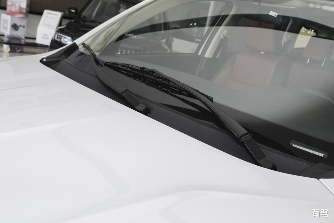 Vehículo elegante de la gasolina de los deportes de la familia de LHD para el adulto coche de la economía de 5/7 asientos