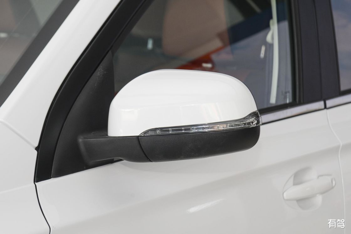Vehículo elegante de la gasolina de los deportes de la familia de LHD para el adulto coche de la economía de 5/7 asientos