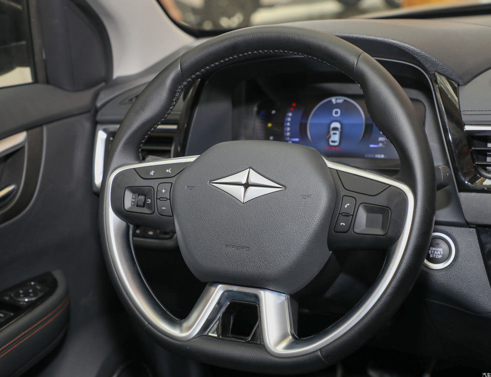 Puertas rápidas y asequibles de SUV BAIC X5 cinco de la gasolina cinco/siete asientos 156 caballos de fuerza