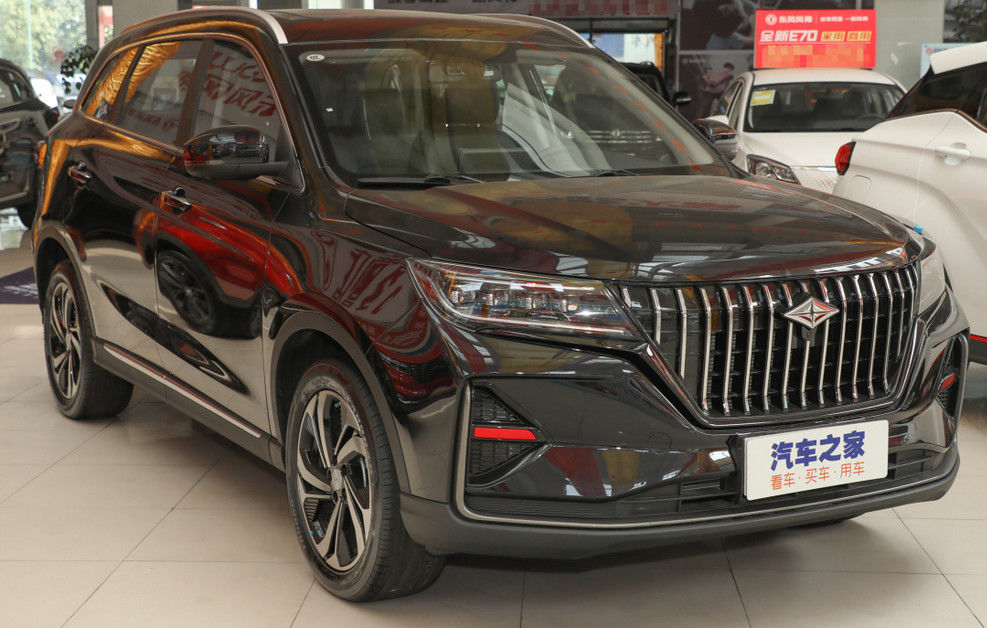 Ventana trasera SUV de la gasolina de BAIC con el tanque de aceite 55L y 180kmh máximo SUV de tamaño mediano
