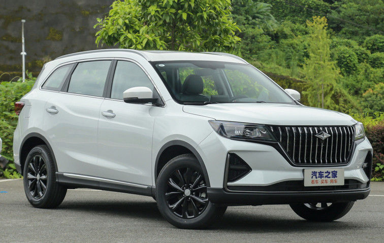 Gasolina 7-Seater SUV de High Tech de BAIC con 6 la ventana trasera del combustible del engranaje 1.5L