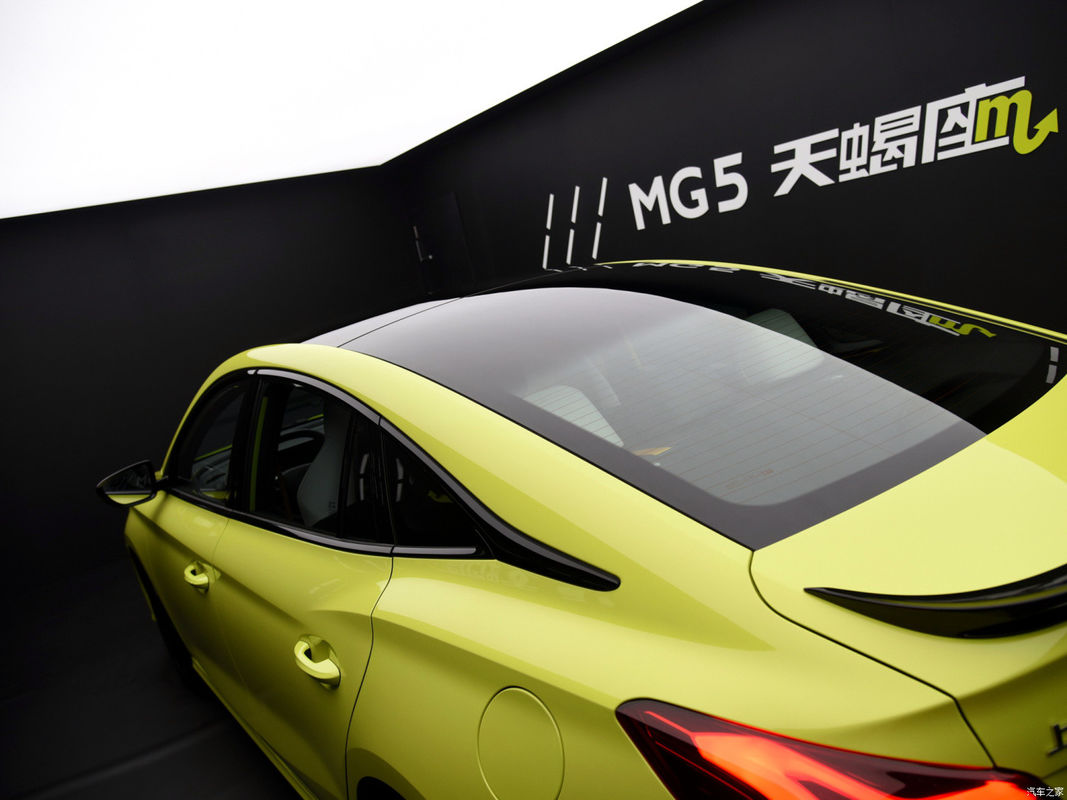 Coche del alto rendimiento de los asientos los 200km de las puertas 5 de la ventana trasera 1.5T 4 de la gasolina del sedán MG5 del deporte