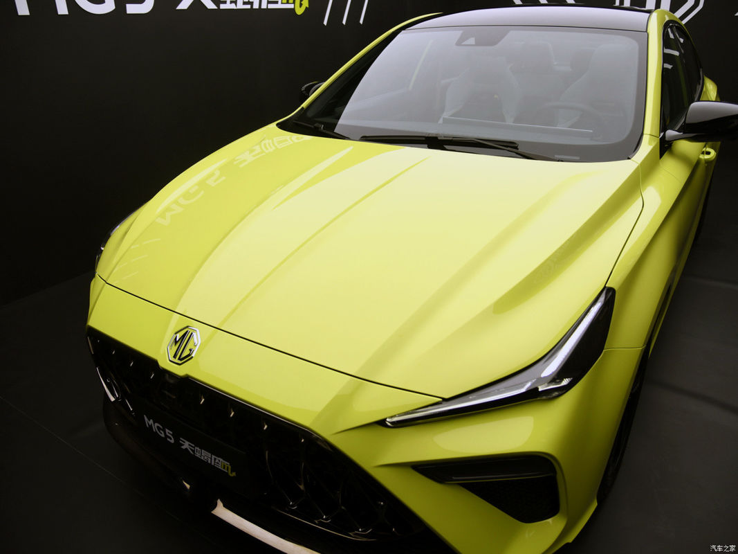 Coche del alto rendimiento de los asientos los 200km de las puertas 5 de la ventana trasera 1.5T 4 de la gasolina del sedán MG5 del deporte