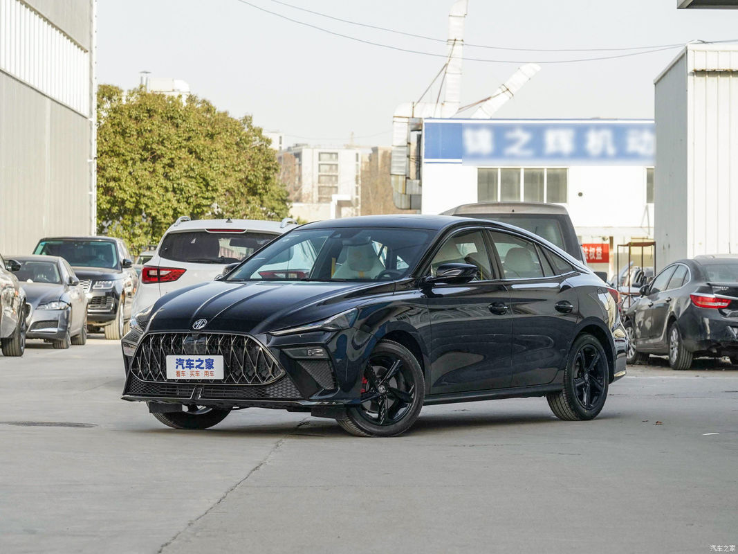 4 coches de la ventana trasera de la gasolina de la rueda MG5 conducen los coches del vehículo de la impulsión de la mano izquierda de 4-Door 5-Seat