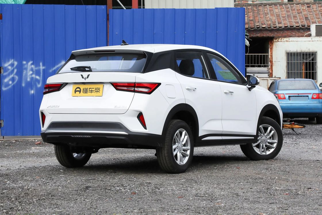 1680 kg Masa máxima de carga completa SUV con motor de gasolina construido con diseño de motor horizontal