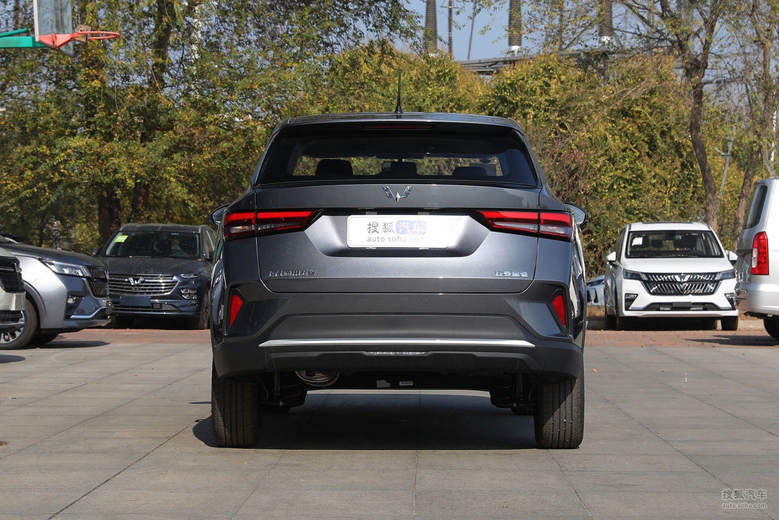 1.5L Compacto SUV de gasolina 5 asientos Gran espacio Vehículos de alto rendimiento SUV familiar al aire libre