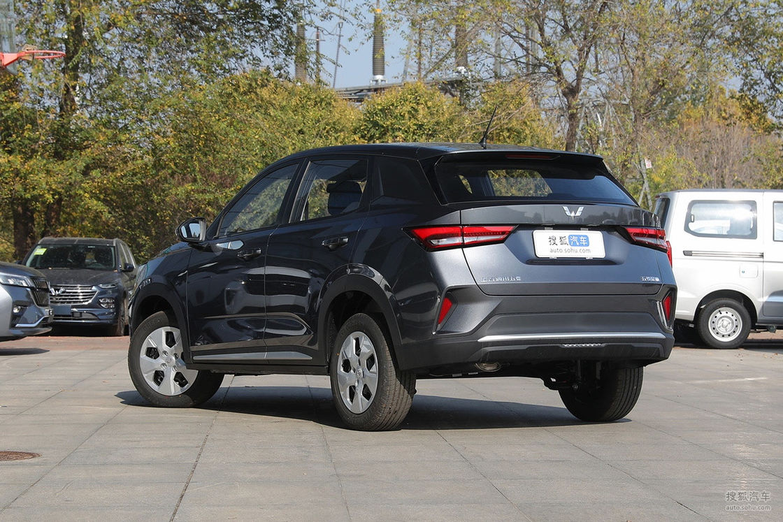 1.5L Compacto SUV de gasolina 5 asientos Gran espacio Vehículos de alto rendimiento SUV familiar al aire libre
