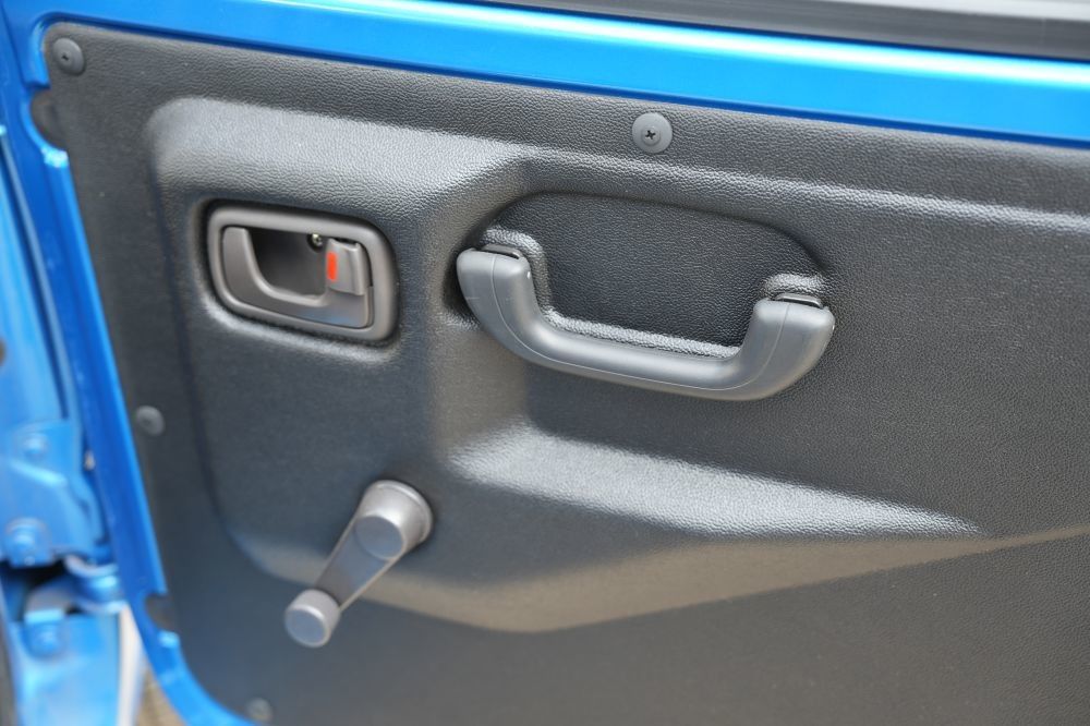 (opción RHD) Característica de seguridad de las camionetas eléctricas de recogida para un diámetro de giro mínimo ≤ 9 m