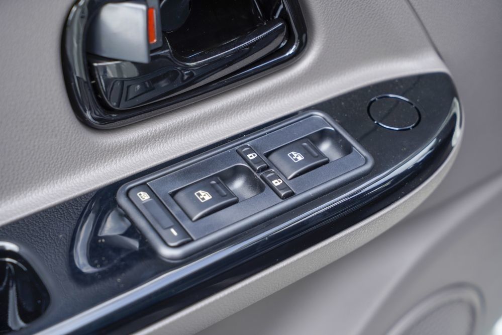 4865×1715×2060 Dimensiones generales Furgonetas de vehículos eléctricos y con tipo de freno de disco