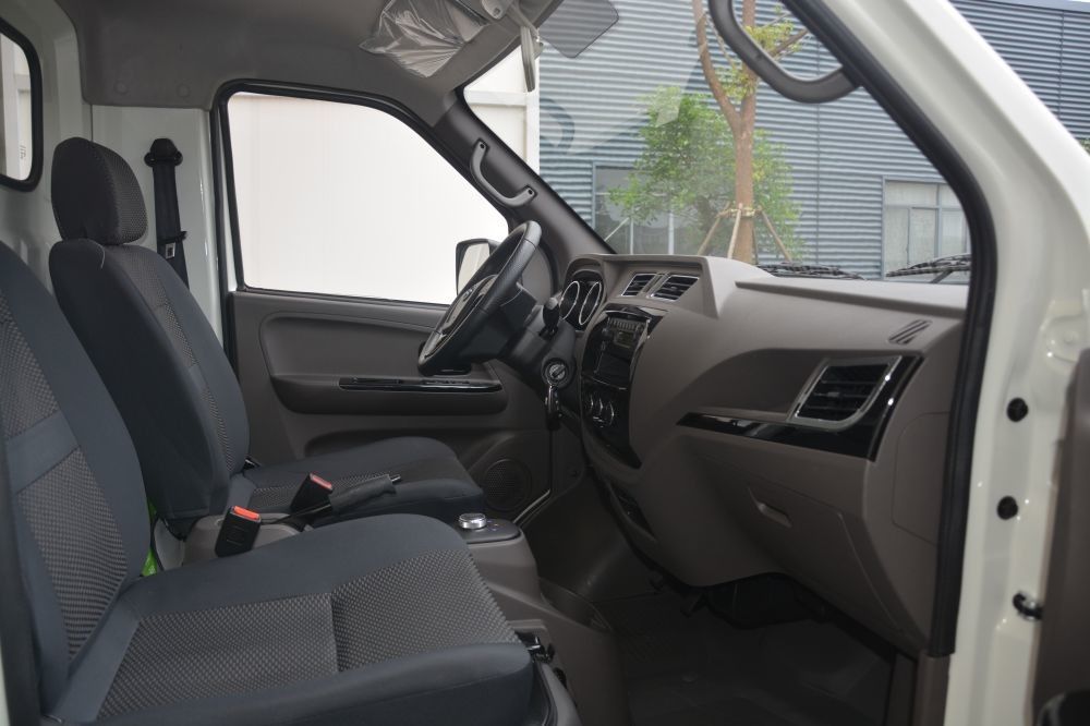 Carga rápida de CC 0,8h Temperatura ordinaria 80% camionetas eléctricas con faros halógenos