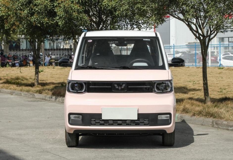 Autos eléctricos puros para adultos hechos en China de 1940 mm de distancia entre ejes modificados con 4 asientos