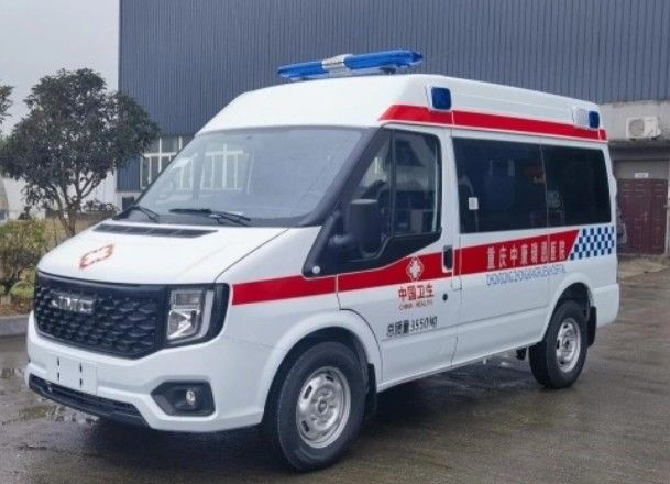Buen fabricante Vehículo modificado de ambulancia Aceite diesel Combustible 160 Velocidad máxima (km/h)