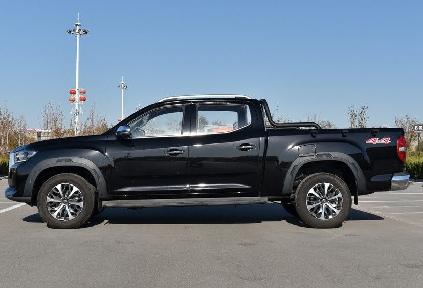 Camión de recogida manual 2WD de alto rendimiento 2.0T diesel con 170 velocidad máxima en stock