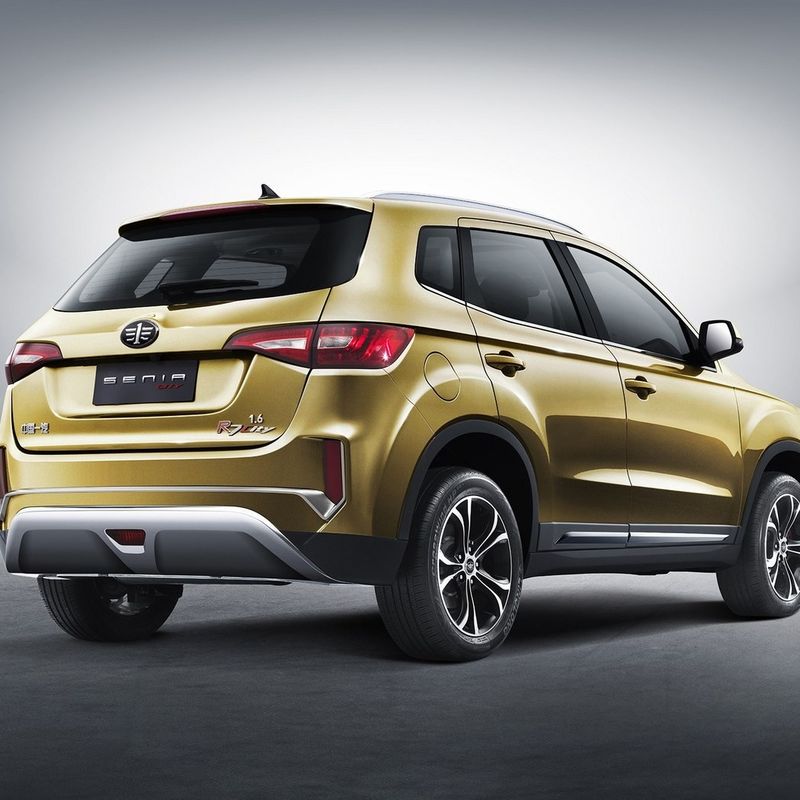 2024 5 puertas 5 asientos Suv Puerta plana 1.5L Manual Confort Modelo Faw Sirius R7 Gasolina